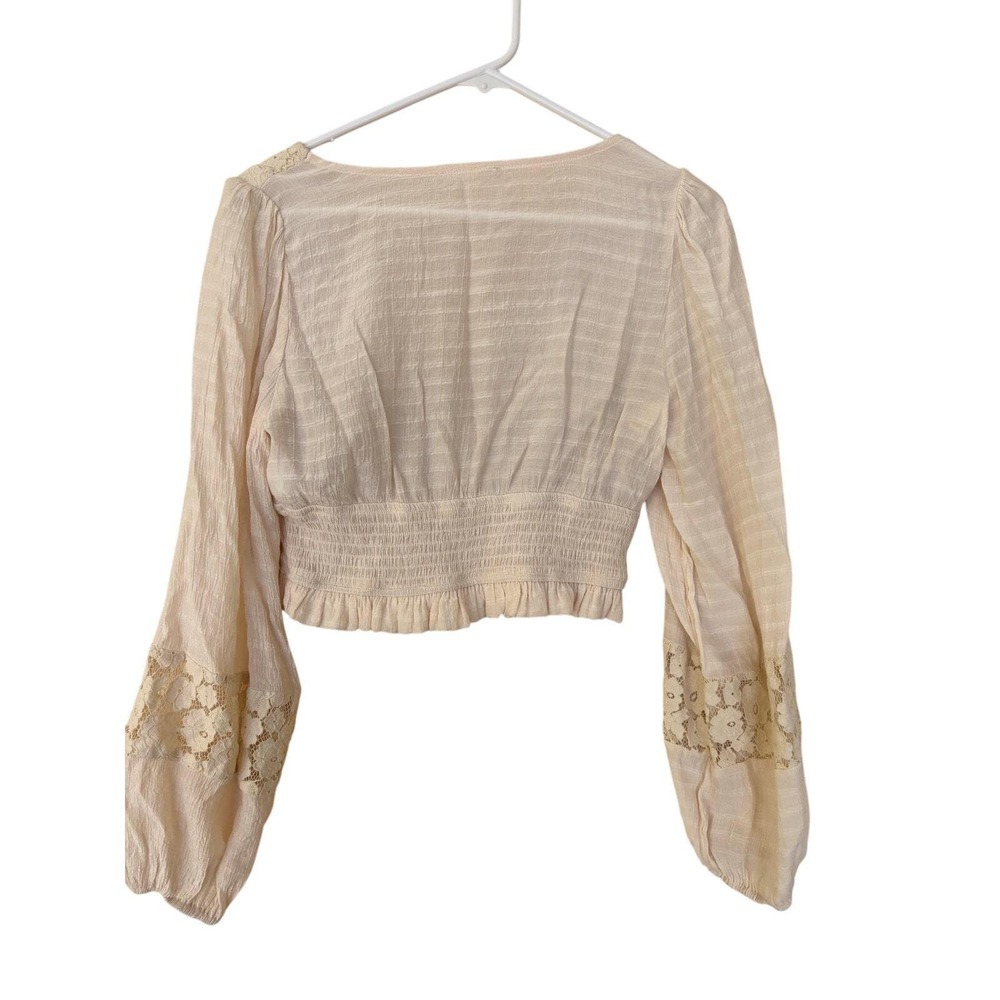 Altard State Cream Lace Smocked Crop Top Long Sleeve V-Neck Boho Medium - Picture 2 of 7
